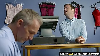 Brazzers Представя Гореща История За Извита Съпруга И Нейната Палава Среща С Добре Надарен Мъж.